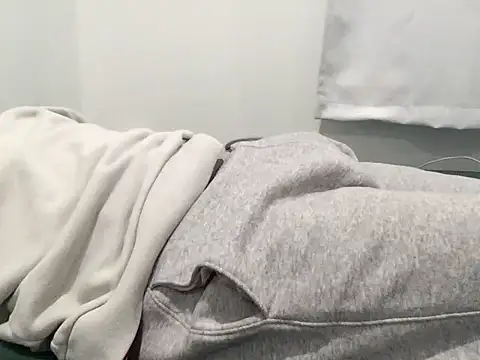 Pomloposho online show from September 2025 09:10:01 PM