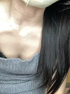 Snapshot of Yuki_chan_2 chatting on April 2026 01:45:02 PM Yuki chan 2 online show from April 2026 01:45:02 PM