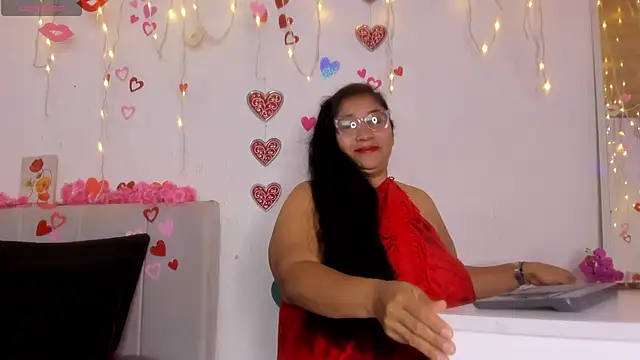 Snapshot of milf_latinn chatting on September 2025 02:45:02 PM milf latinn online show from September 2025 02:45:02 PM