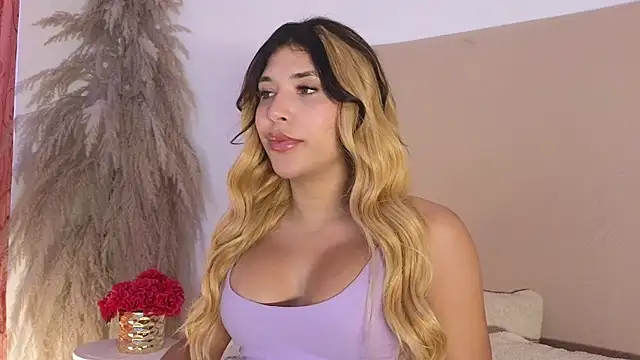 Snapshot of dahiana_marin chatting on October 2025 07:24:02 PM dahiana marin online show from October 2025 07:24:02 PM