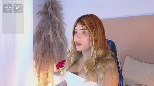 Snapshot of dahiana_marin chatting on November 2025 08:31:01 PM dahiana marin online show from November 2025 08:31:01 PM