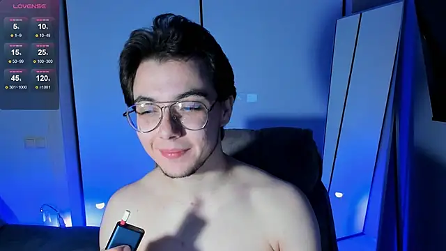 tyler bergg online show from September 2025 09:36:02 PM