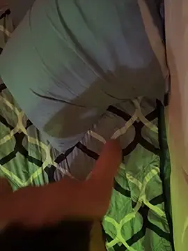 Clavelnegro online show from October 2025 04:50:02 PM