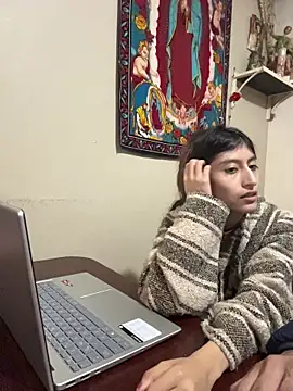 Clavelnegro online show from November 2025 06:47:01 AM