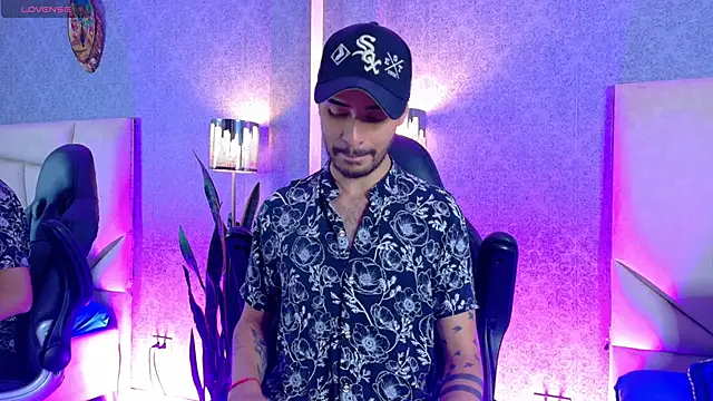 Snapshot of HairyDiamond_ chatting on September 2025 12:06:02 AM HairyDiamond online show from September 2025 12:06:02 AM