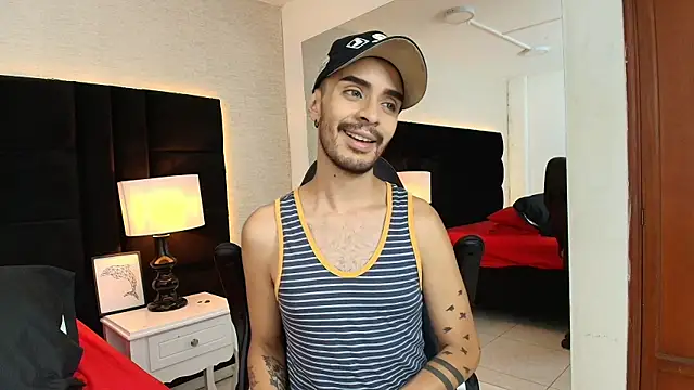 Snapshot of HairyDiamond_ chatting on September 2025 07:36:02 PM HairyDiamond online show from September 2025 07:36:02 PM