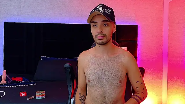 Snapshot of HairyDiamond_ chatting on September 2025 02:07:02 AM HairyDiamond online show from September 2025 02:07:02 AM