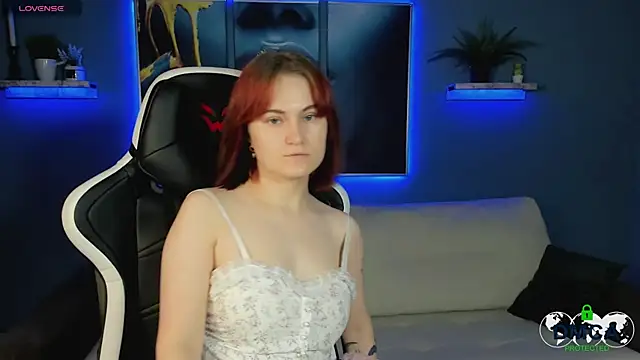 Roxy foxi online show from October 2025 01:18:01 AM