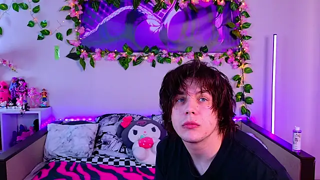 Snapshot of Night_angell69 chatting on May 2026 01:10:01 PM Night angell69 online show from May 2026 01:10:01 PM