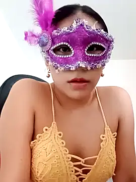 Snapshot of cute_flowers2 chatting on November 2025 04:32:01 PM cute flowers2 online show from November 2025 04:32:01 PM