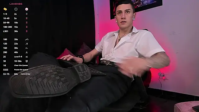 Snapshot of Sebas_maverick chatting on October 2025 10:33:02 PM Sebas maverick online show from October 2025 10:33:02 PM