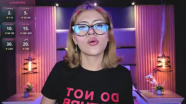 AlanaWalker9 online show from April 2026 11:36:01 AM