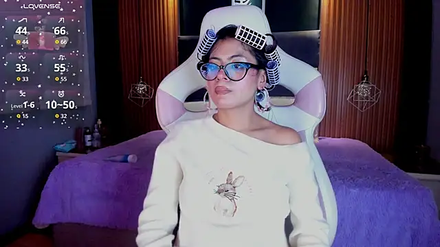 AlanaWalker9 online show from November 2025 03:56:01 PM