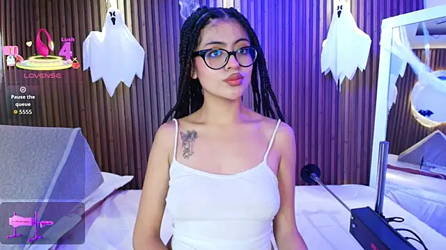 AlanaWalker9 online show from October 2025 03:43:01 AM