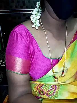 Snapshot of Mee_harini-telugupilla chatting on May 2026 09:57:02 AM Mee harini-telugupilla online show from May 2026 09:57:02 AM