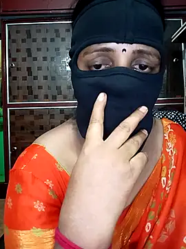 Snapshot of Mee_harini-telugupilla chatting on May 2026 01:44:01 AM Mee harini-telugupilla online show from May 2026 01:44:01 AM
