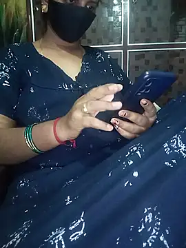 Snapshot of Mee_harini-telugupilla chatting on May 2026 04:01:01 AM Mee harini-telugupilla online show from May 2026 04:01:01 AM