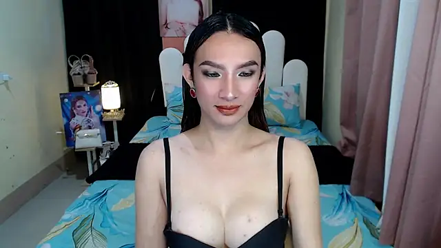 AmandaTheMonsterCock online show from October 2025 05:46:01 PM