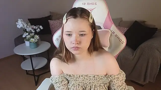 Sweetie Hope online show from November 2025 04:43:02 PM