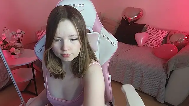 Snapshot of Sweetie_Hope chatting on February 2026 04:40:02 PM Sweetie Hope online show from February 2026 04:40:02 PM