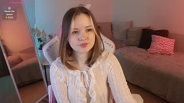 Snapshot of Sweetie_Hope chatting on February 2026 04:37:01 PM Sweetie Hope online show from February 2026 04:37:01 PM