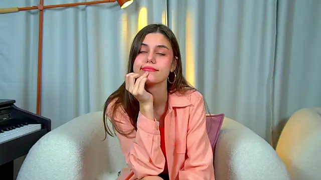 Snapshot of ArianaAllens chatting on October 2025 06:25:01 AM ArianaAllens online show from October 2025 06:25:01 AM