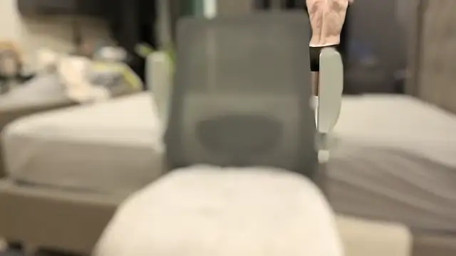 squidbot3000 online show from October 2025 10:08:02 PM