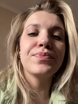 Snapshot of AlisaMyers chatting on June 2026 01:27:01 PM AlisaMyers online show from June 2026 01:27:01 PM