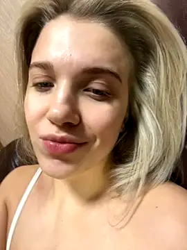 Snapshot of AlisaMyers chatting on November 2025 07:47:02 PM AlisaMyers online show from November 2025 07:47:02 PM