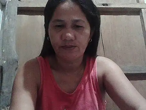 Snapshot of hotmama_063 chatting on May 2026 08:56:01 PM hotmama 063 online show from May 2026 08:56:01 PM