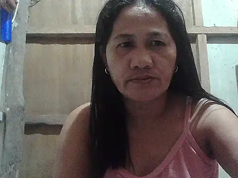 Snapshot of hotmama_063 chatting on February 2026 10:22:02 AM hotmama 063 online show from February 2026 10:22:02 AM