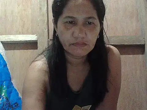 Snapshot of hotmama_063 chatting on February 2026 09:15:01 PM hotmama 063 online show from February 2026 09:15:01 PM