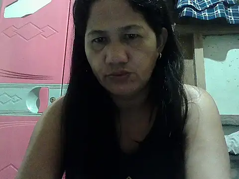 Snapshot of hotmama_063 chatting on November 2025 08:58:01 PM hotmama 063 online show from November 2025 08:58:01 PM