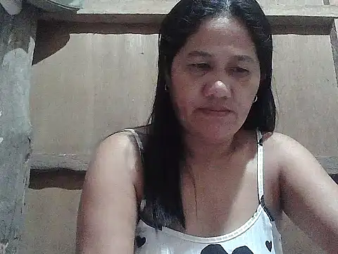 Snapshot of hotmama_063 chatting on May 2026 09:01:02 PM hotmama 063 online show from May 2026 09:01:02 PM