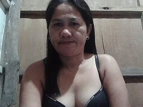 Snapshot of hotmama_063 chatting on May 2026 09:30:02 PM hotmama 063 online show from May 2026 09:30:02 PM