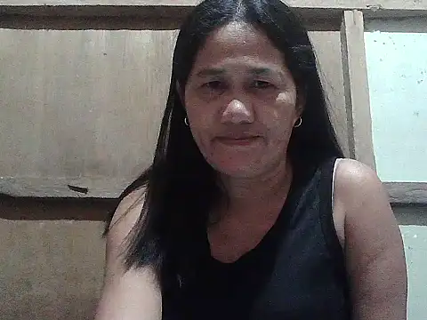 Snapshot of hotmama_063 chatting on April 2026 10:33:01 AM hotmama 063 online show from April 2026 10:33:01 AM