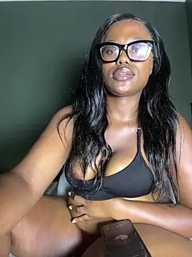 Moonzy77 online show from March 2026 09:05:02 PM