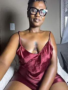 Moonzy77 online show from January 2026 11:50:01 AM