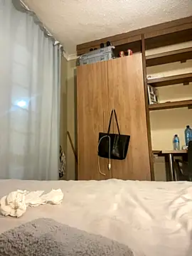 Moonzy77 online show from October 2025 06:01:02 PM