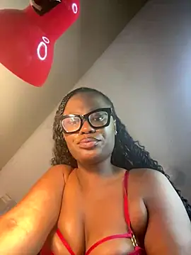 Snapshot of Moonzy77 chatting on October 2025 12:56:02 AM Moonzy77 online show from October 2025 12:56:02 AM