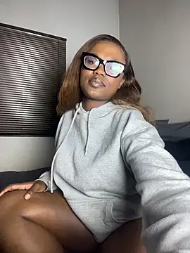 Moonzy77 online show from February 2026 09:14:02 PM