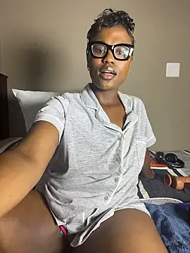 Moonzy77 online show from January 2026 11:55:01 PM