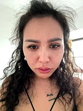 Snapshot of Susu-Asia chatting on September 2025 08:40:02 AM Susu-Asia online show from September 2025 08:40:02 AM