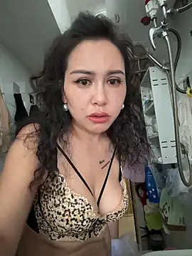 Snapshot of Susu-Asia chatting on September 2025 06:31:02 AM Susu-Asia online show from September 2025 06:31:02 AM