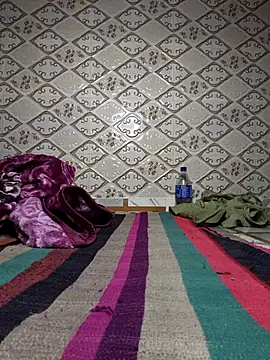 Snapshot of Aidakhan1212 chatting on December 2025 05:40:01 PM Aidakhan1212 online show from December 2025 05:40:01 PM