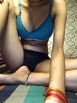 Aidakhan1212 online show from February 2026 04:42:02 PM