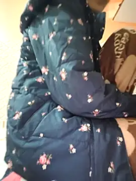 Snapshot of Aidakhan1212 chatting on December 2025 06:06:01 PM Aidakhan1212 online show from December 2025 06:06:01 PM