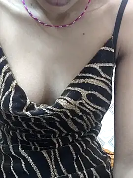 Snapshot of Aidakhan1212 chatting on November 2025 10:18:01 AM Aidakhan1212 online show from November 2025 10:18:01 AM