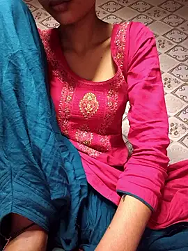 Snapshot of Aidakhan1212 chatting on November 2025 04:46:01 AM Aidakhan1212 online show from November 2025 04:46:01 AM