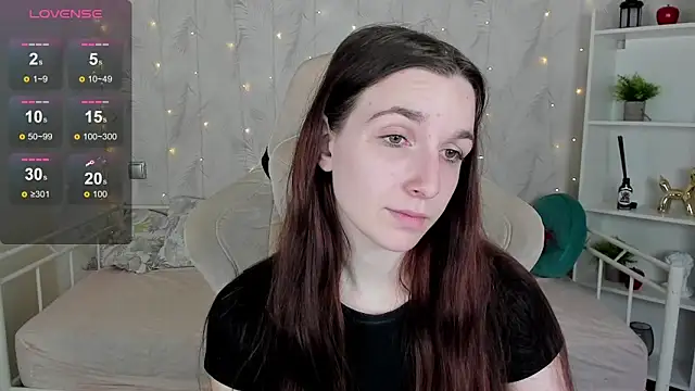 Miss   Eva online show from October 2025 12:11:01 AM